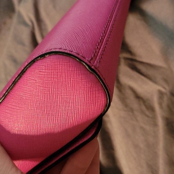 Kate Spade pink crossbody purse like New! - Picture 3 of 6